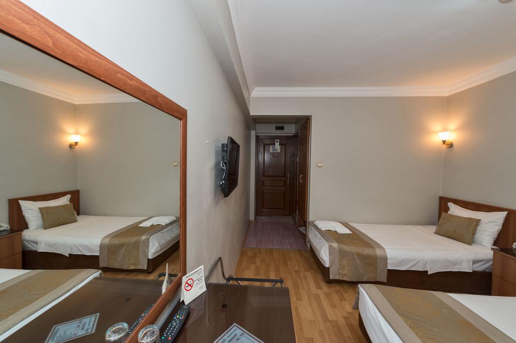 Beyaz Kugu Hotel Стамбул Экстерьер фото